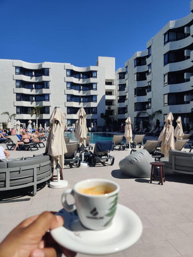 Luxury Apartment With Pool View Адехе Екстериор снимка