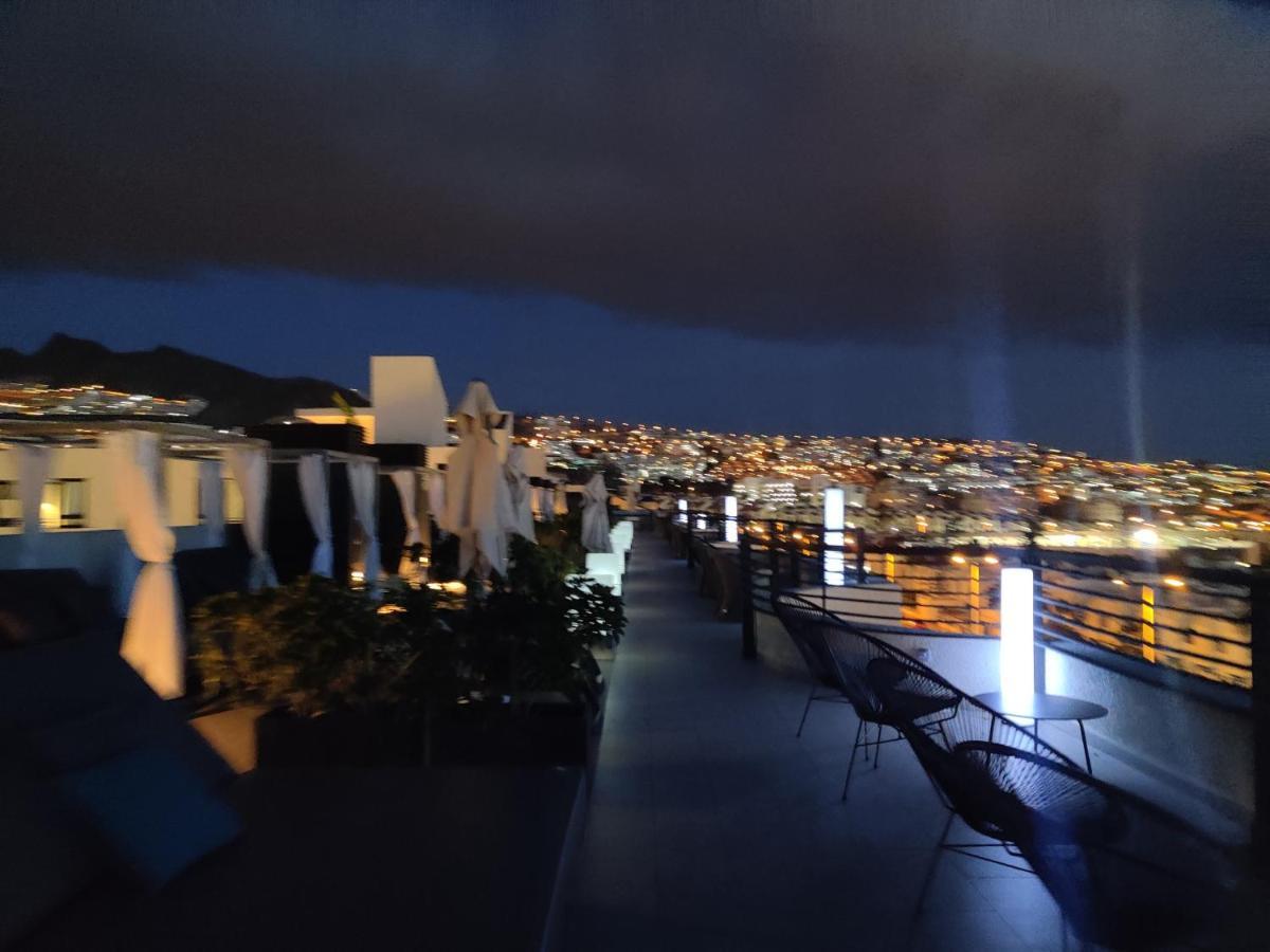 Luxury Apartment With Pool View Адехе Екстериор снимка