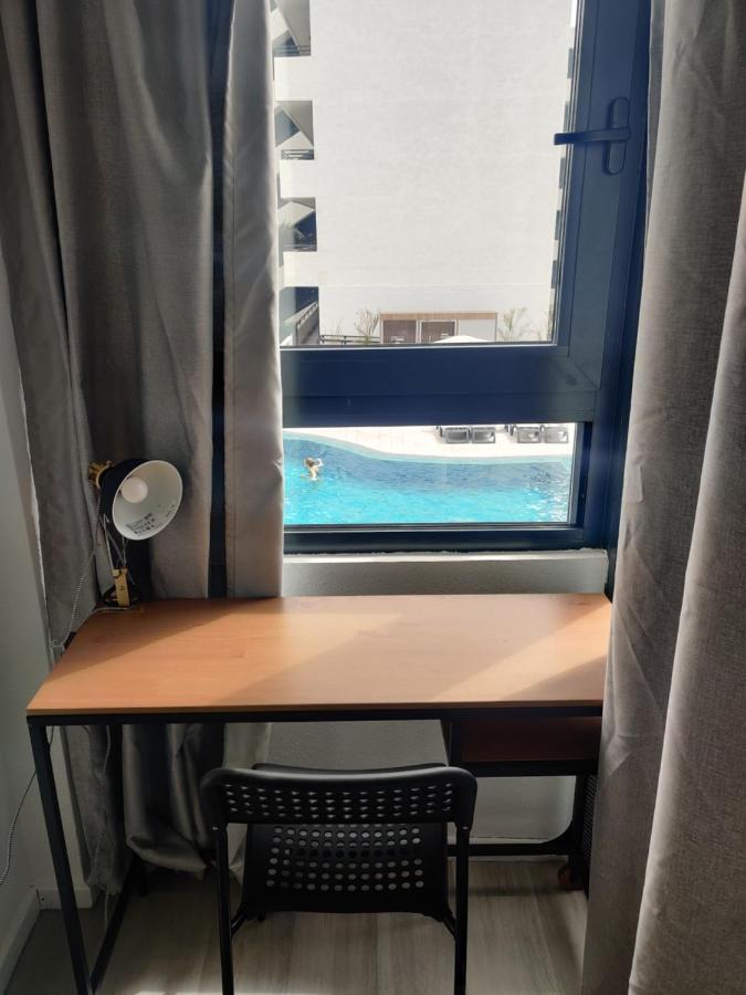 Luxury Apartment With Pool View Адехе Екстериор снимка